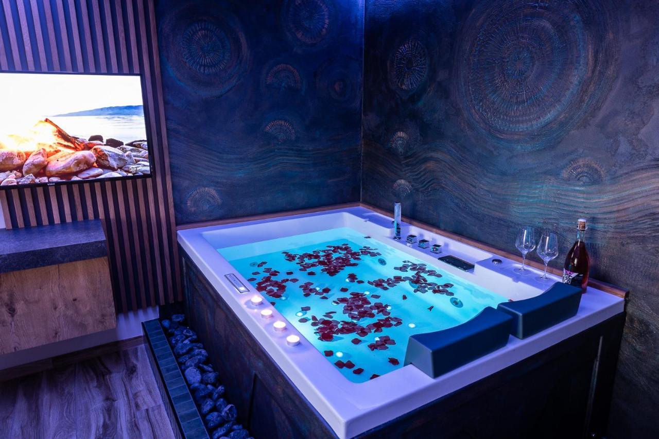 Villa Sunset Pool & Spa Apartments Zgornje Skofije Eksteriør bilde